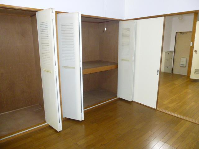 Living and room. The floor is also a flooring