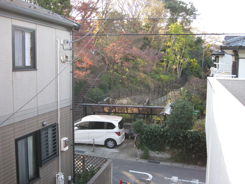View photos from the dwelling unit. View from the site (December 2013) Shooting