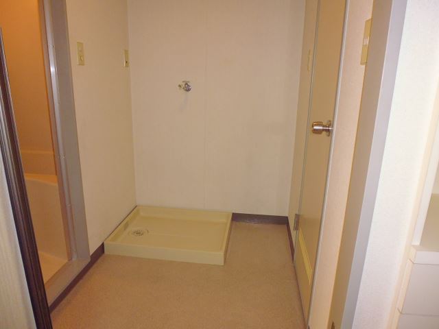 Other. Dressing room ・ Laundry Area