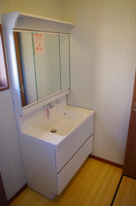 Other Equipment. Functional vanity! It housed a large number.