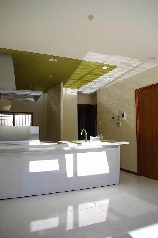Living. LDK21.04 Pledge spacious! Reflection in bright ceiling in the gloss of the floor of ceramic tile!