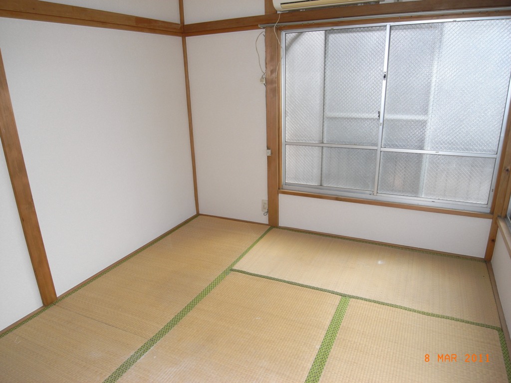 Living and room. Japanese-style room (Tatamigae ago)