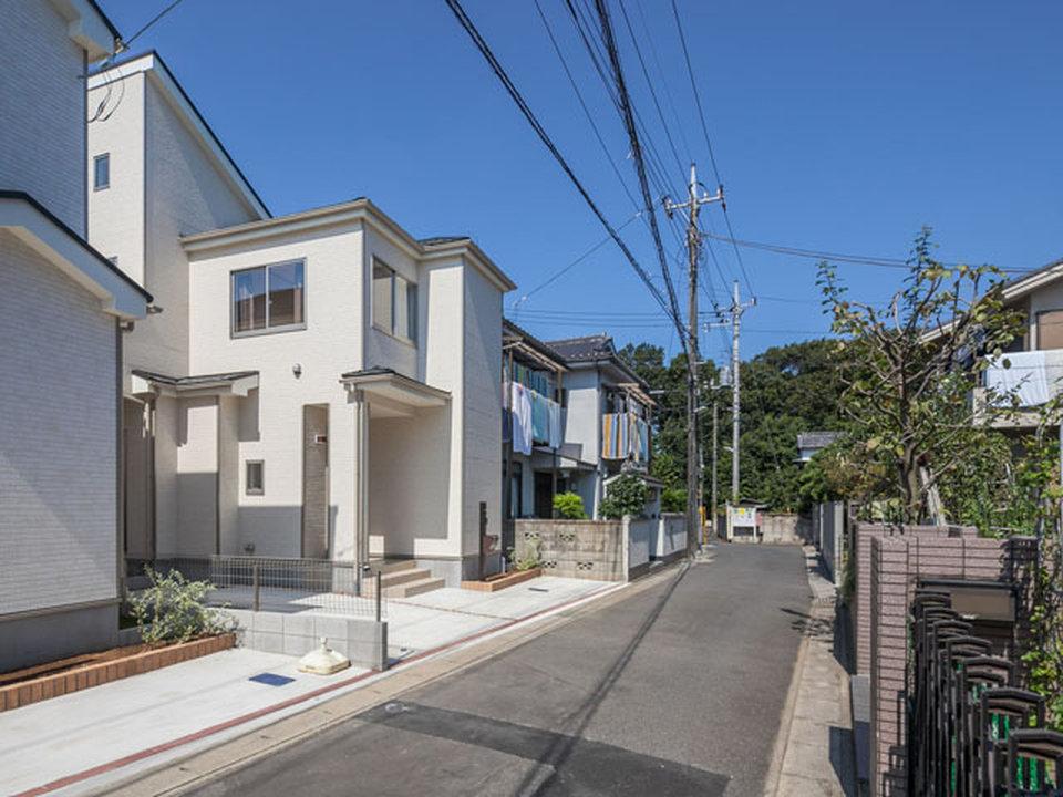 Local photos, including front road.  [local] Quiet streets living environment that is located in the scenic zone (mid-September shooting 2013)