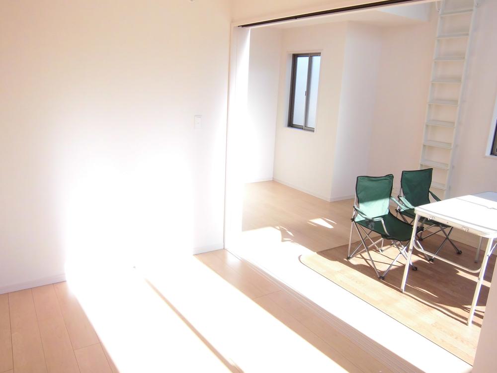 Non-living room. It is living from Western-style