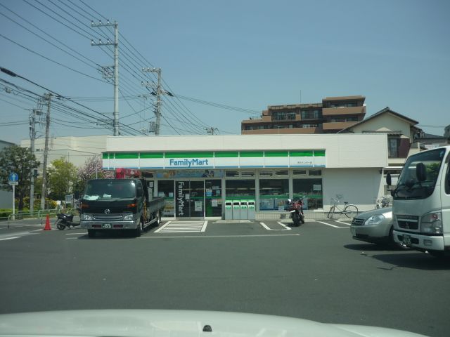 Convenience store. Store 320m up to 100 (convenience store)