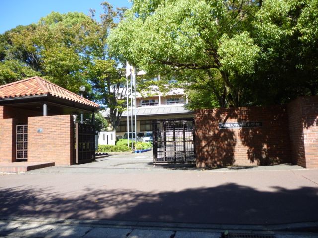 Primary school. 1300m to private Seitoku University Elementary School (Elementary School)