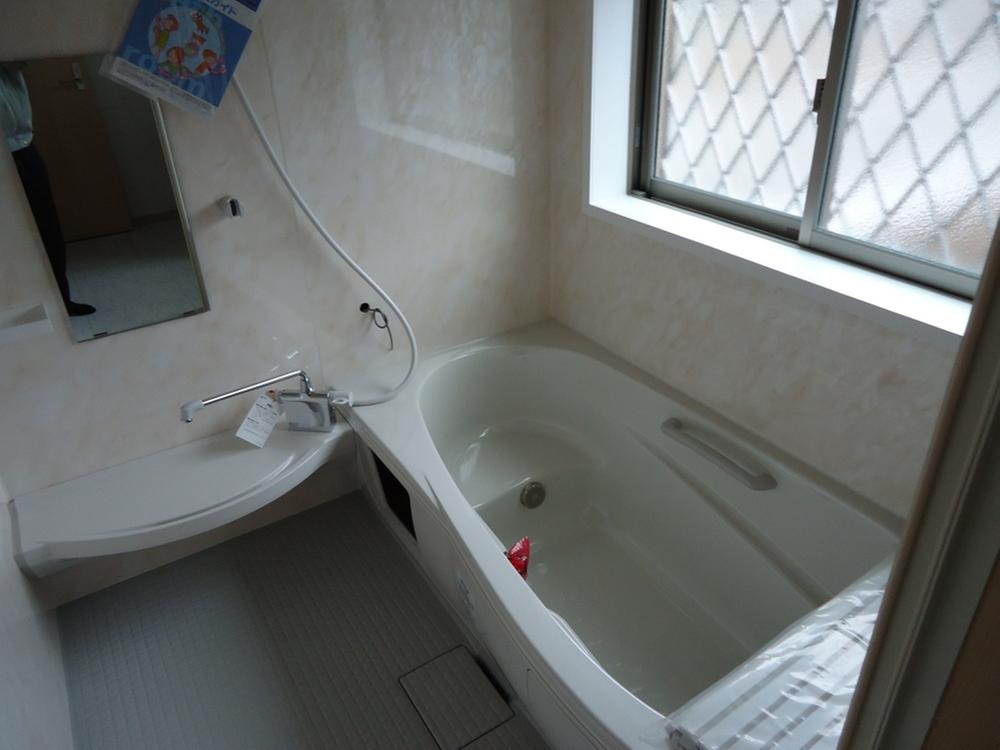 Bathroom. Indoor (11 May 2013) Shooting