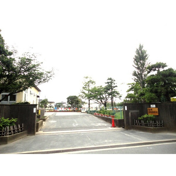 Primary school. 440m until Ichikawa City seafood elementary school (elementary school)