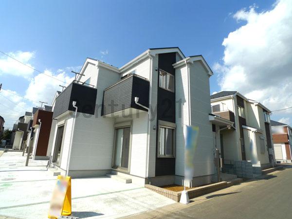Local appearance photo. 8 Building