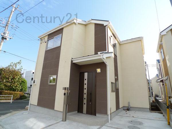 Local appearance photo. 9 Building