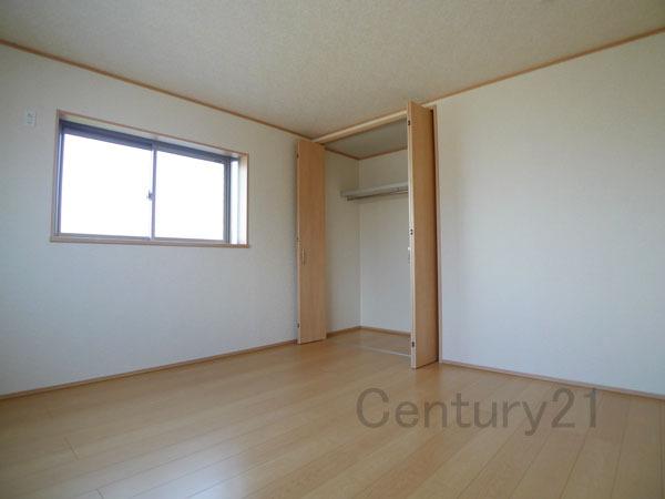 Non-living room. 9 Building