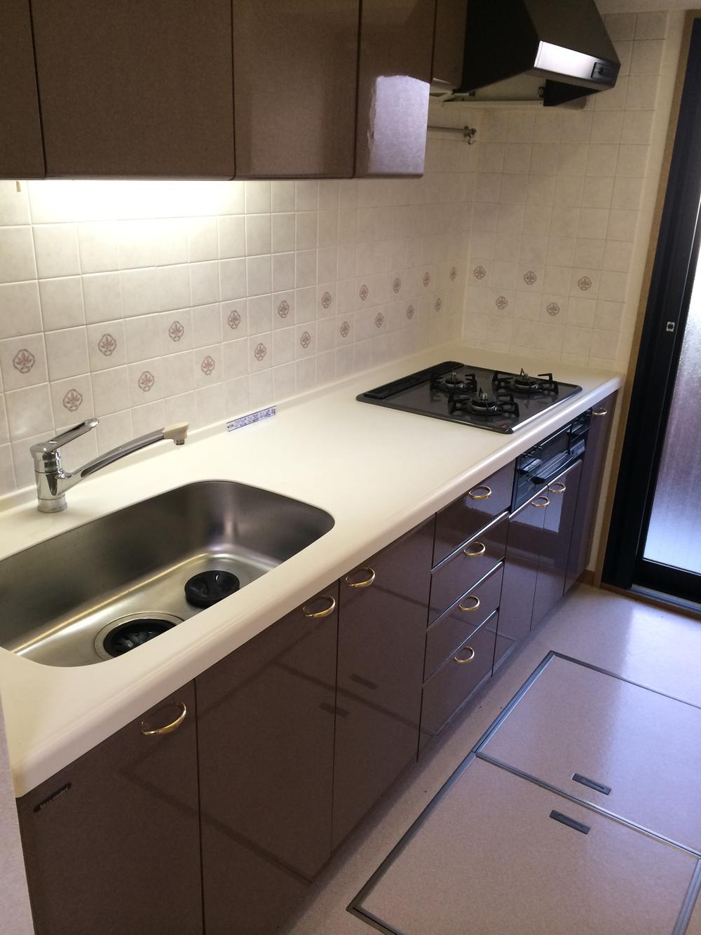 Kitchen. Indoor site (November 2013) Shooting