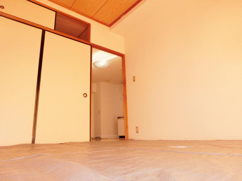 Living and room. It will be Japanese-style room.