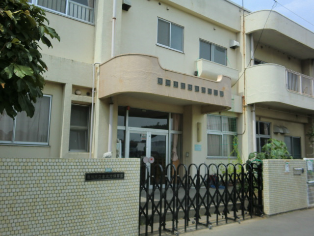 kindergarten ・ Nursery. Ichikawa Municipal Honhoppo nursery school (kindergarten ・ 162m to the nursery)