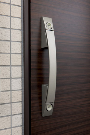Other.  [Push-pull front door] Entrance of the handle, Push ・ Operable push-pull type with a simple action-catching. Moreover, since you can open and close with a small force, You can also open and close smoothly when the hands were busy with luggage.  ※ Doorknob shape is different.
