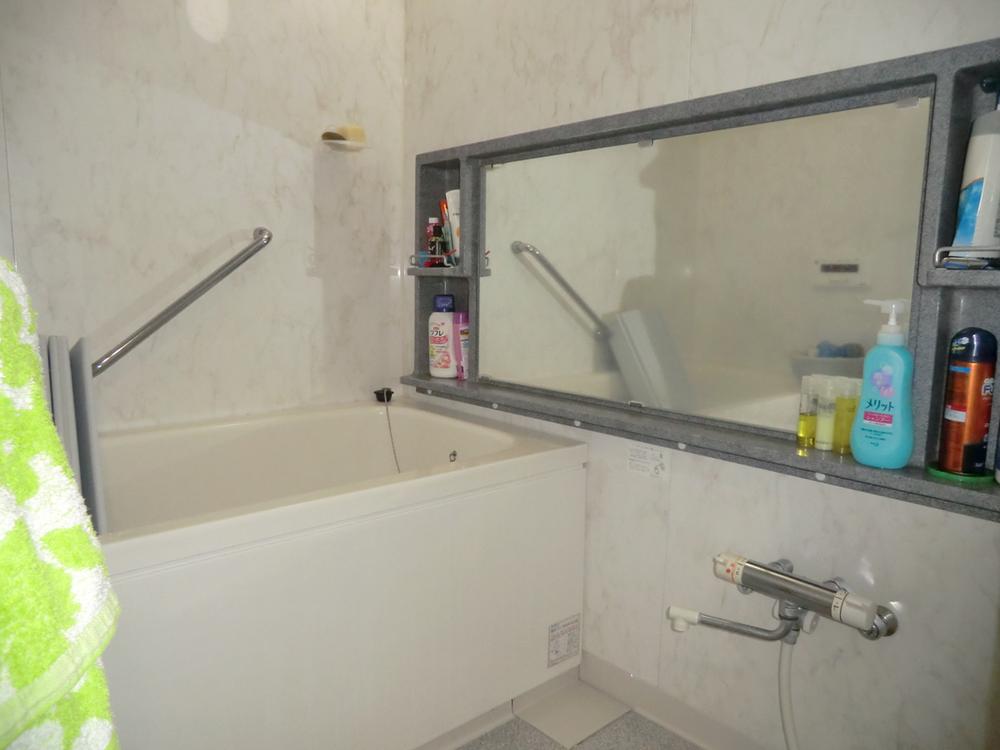 Bathroom. Bathroom ventilation dryer with 1416 Otobasu (August 2013) Shooting