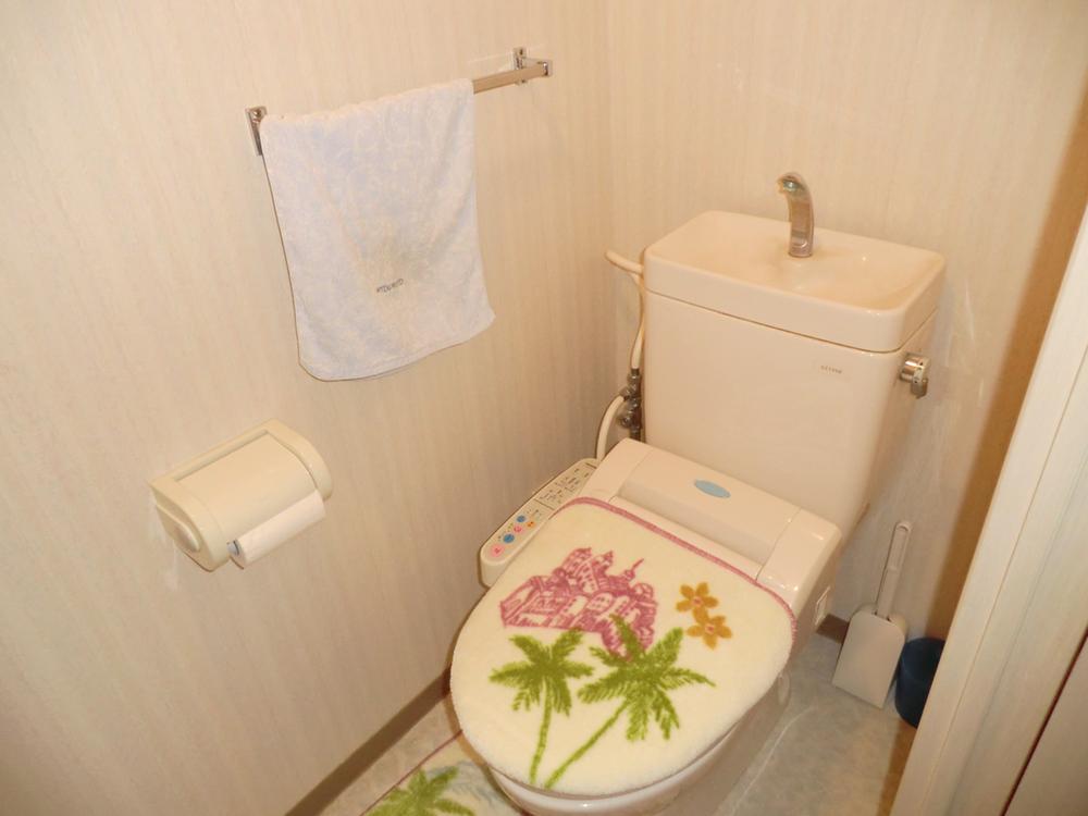 Toilet. Hot-water cleaning toilet seat (August 2013) Shooting