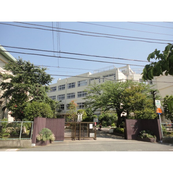 Primary school. 627m until Ichikawa Municipal Niihama elementary school (elementary school)