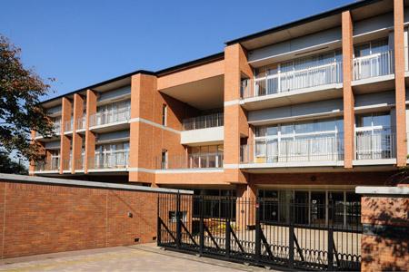 Primary school. 388m to private Showa Gakuin Elementary School