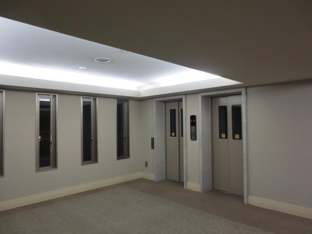 lobby. Common area (October 2013) Shooting