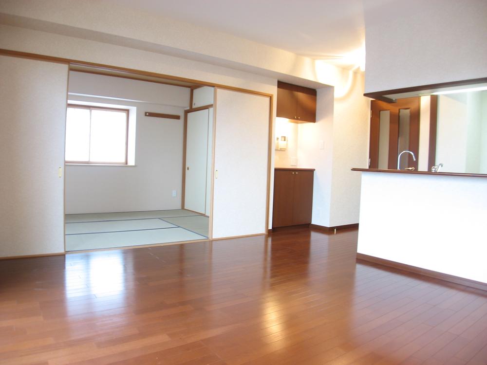 Living. Family gatherings in a bright living room. At the beginning of the day, It is perfect.