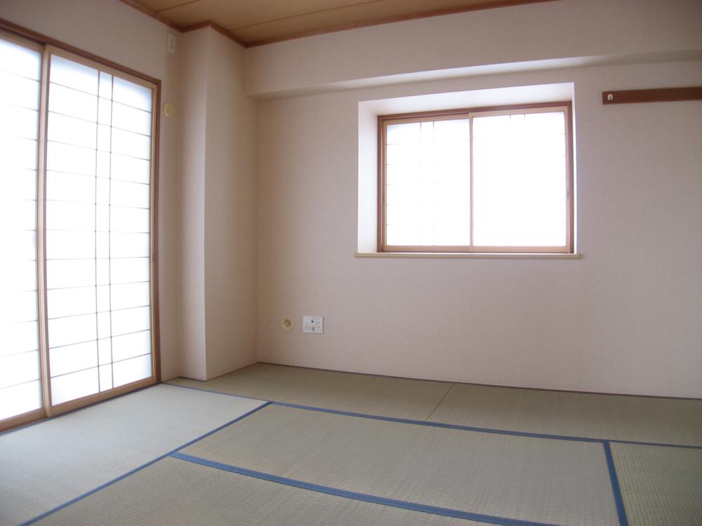 Non-living room. Indoor (February 2013) Shooting