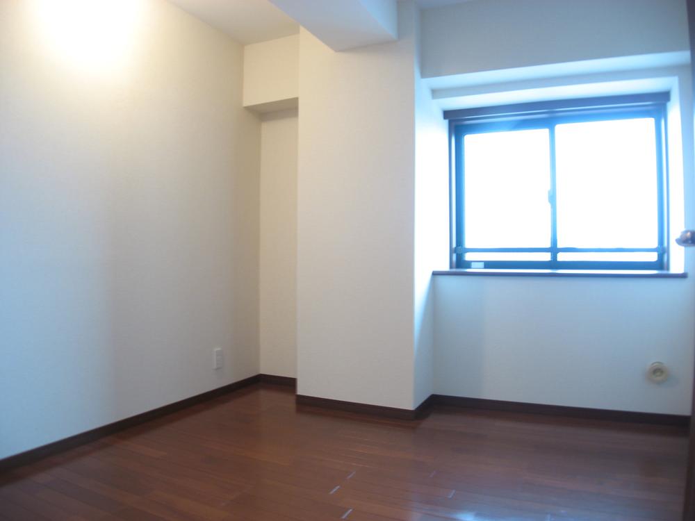 Non-living room. Indoor (February 2013) Shooting