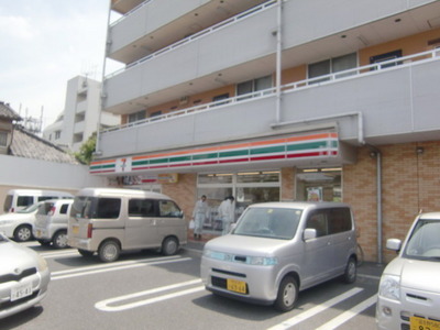 Convenience store. 142m to Seven-Eleven (convenience store)