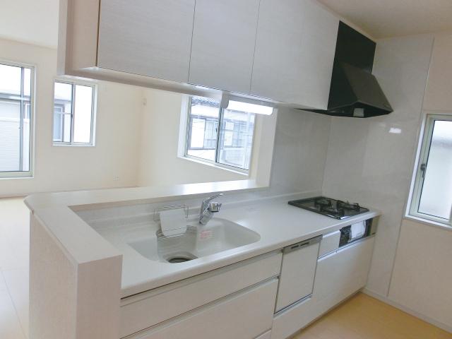 Kitchen. water filter ・ Dishwasher with a system Kitchen
