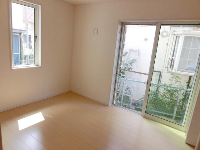 Non-living room. Multi-Room