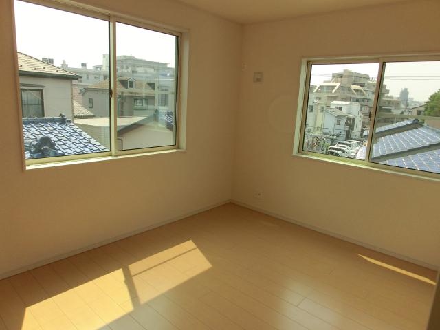 Non-living room. 3 Kaiyoshitsu