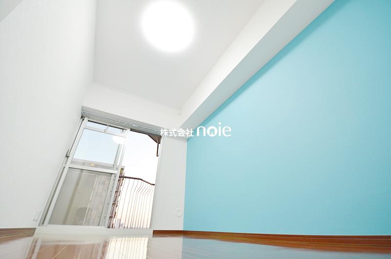 Non-living room. ~ In fact, please check ~