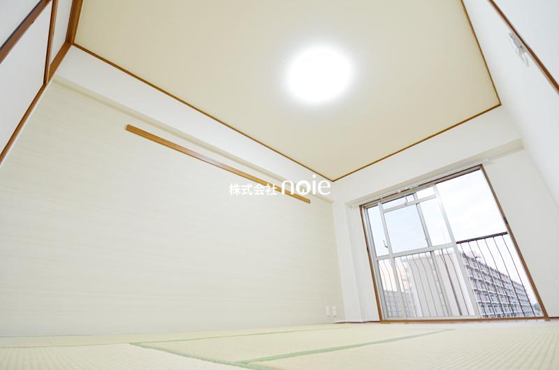 Non-living room. ~ In fact, please check ~