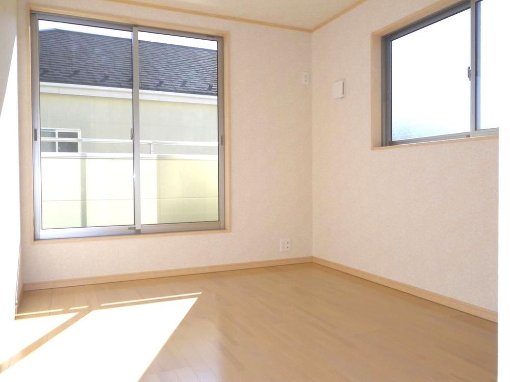 Non-living room. Western-style is the example of construction