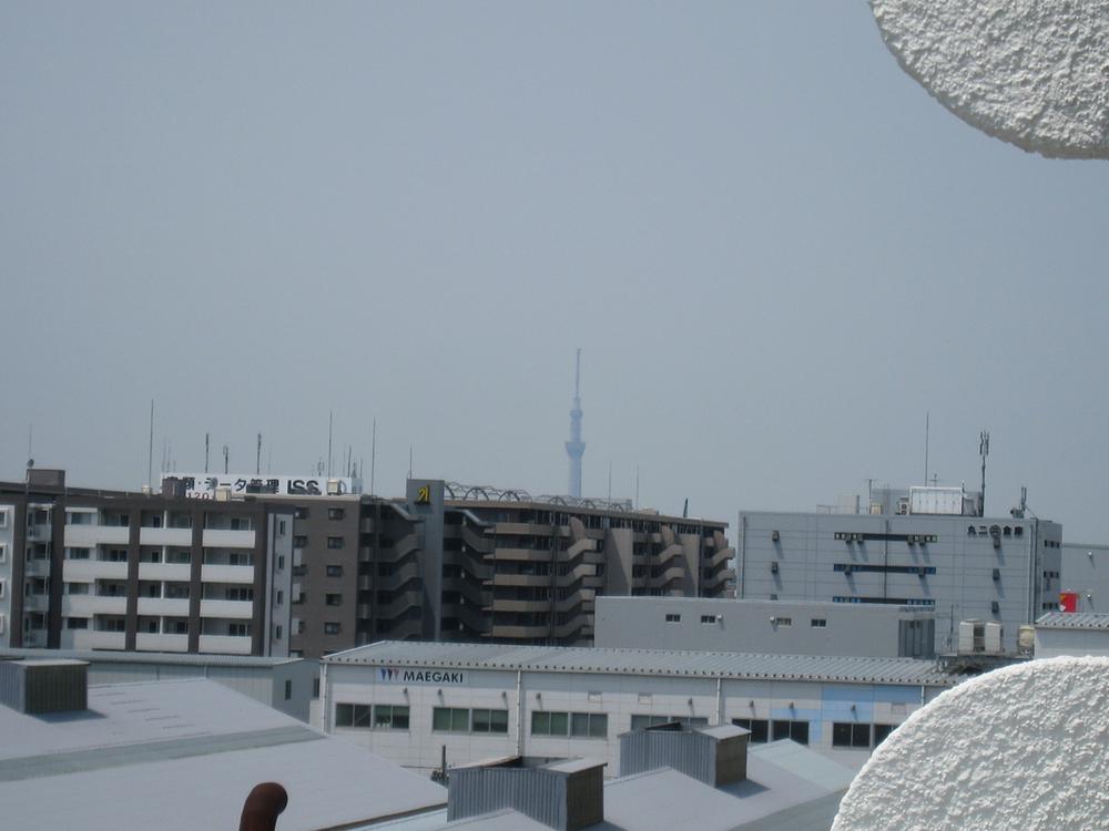 View photos from the dwelling unit. View from local (May 2013) Shooting Sky tree views from balcony