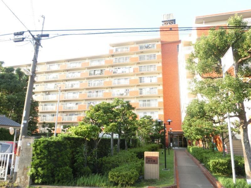 Local appearance photo. Local (10 May 2013) Shooting