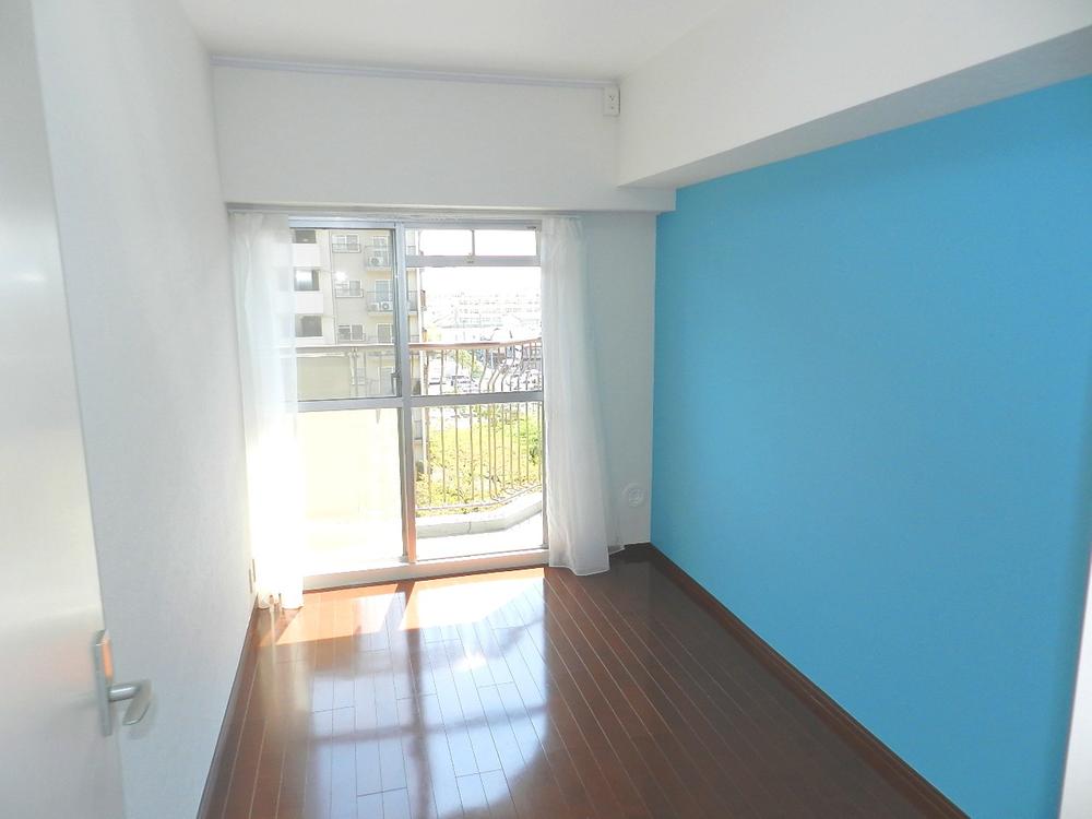 Non-living room. Indoor (April 2013) Shooting