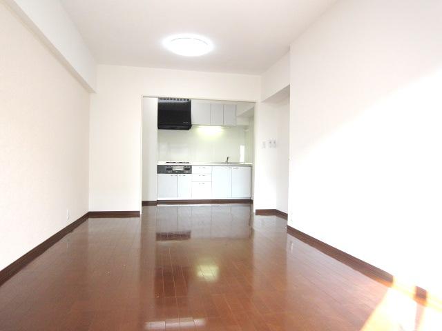 Living. Local (August 2013) is a bright living taken full renovation.