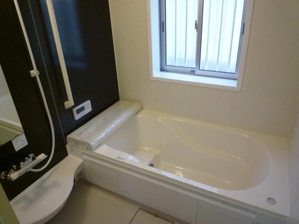 Same specifications photo (bathroom). With bathroom ventilation dryer: same specifications