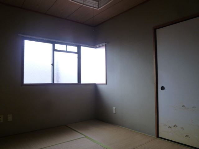 Living and room. 6 Pledge Japanese-style room