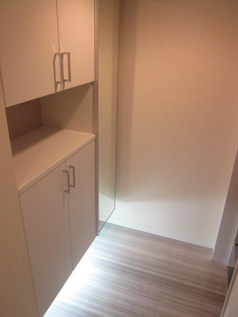 Entrance. Stylish downlight