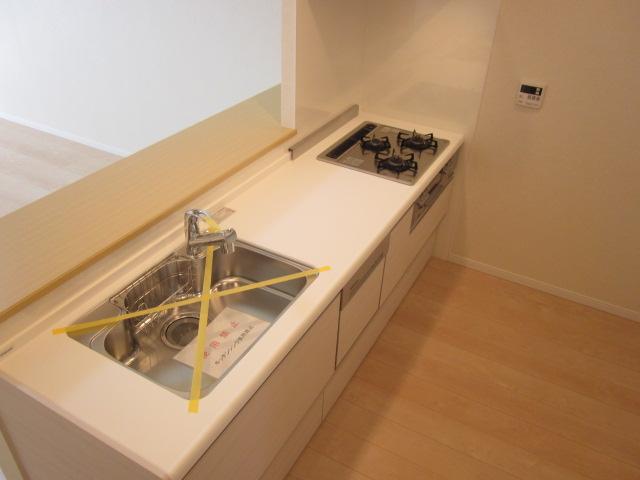 Kitchen. Wider working space, It is easy to kitchen chores