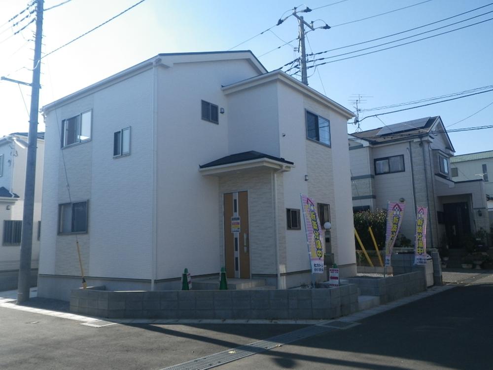 Local appearance photo. This appearance
