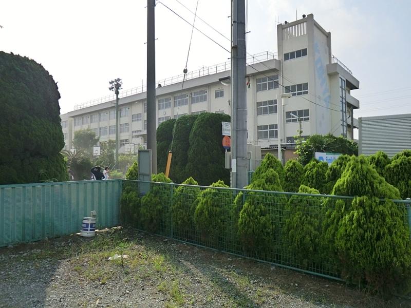 Junior high school. Takaya 1230m until junior high school