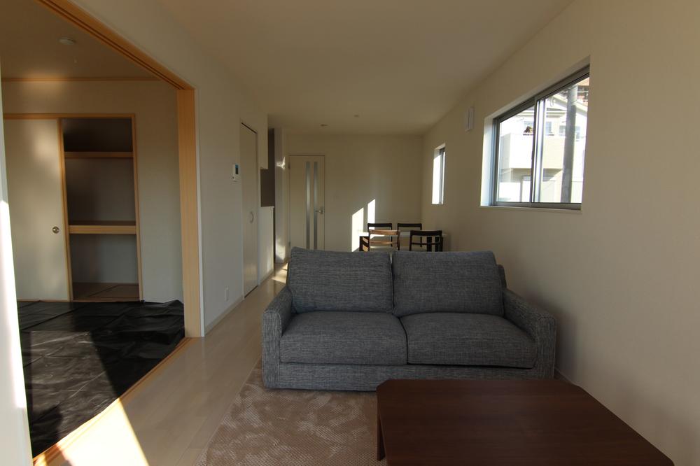 Living. 1 Building