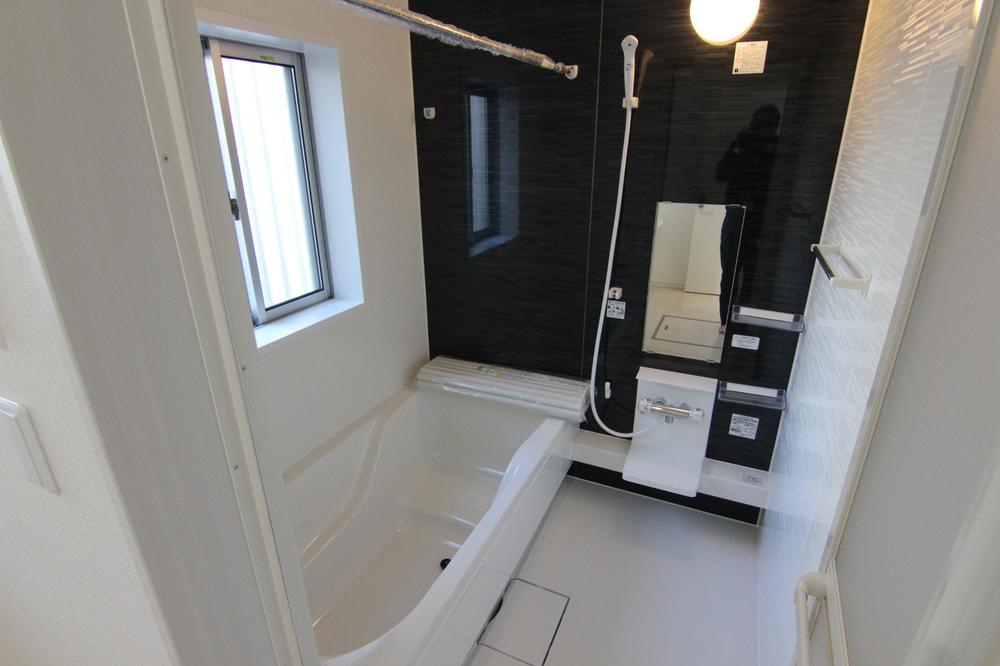 Bathroom. 1 Building