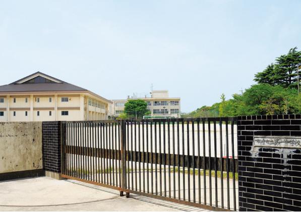 Junior high school. 1600m to Ichikawa City first junior high school