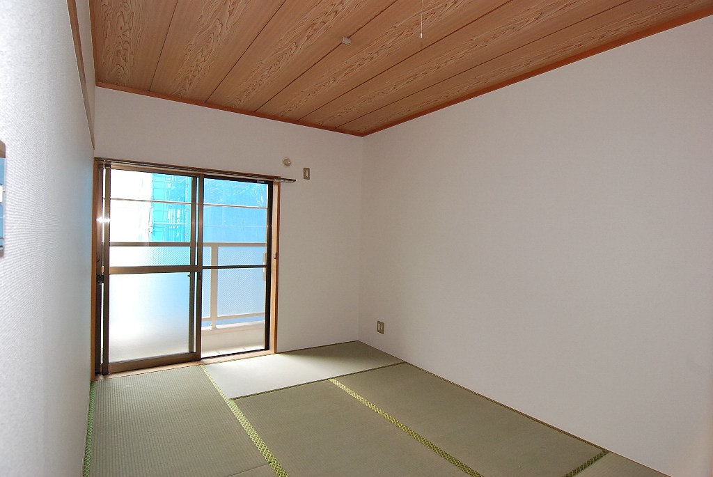 Other room space. Japanese-style room 6 quires