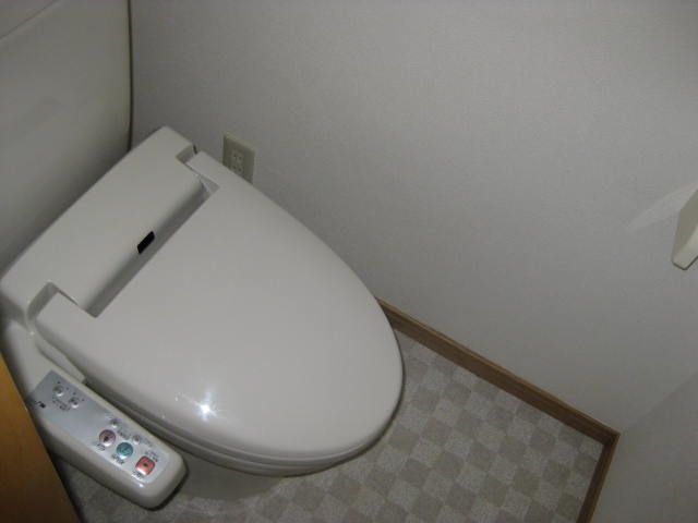 Toilet. Bidet