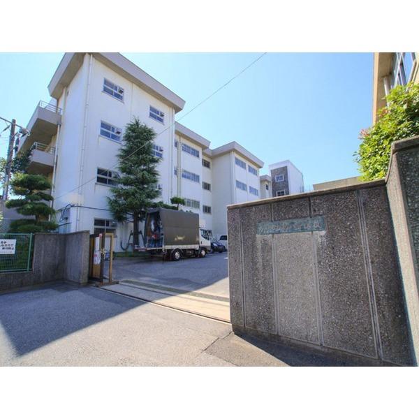 Junior high school. 500m to Ichikawa Municipal eighth Junior High School